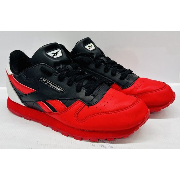Classic Reebok Leather Junior Running FW6822 SZ. 6 - VG (C3)